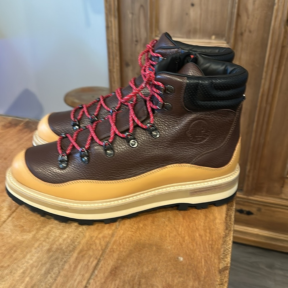 Moncler Peka Boots - Picture 4 of 10